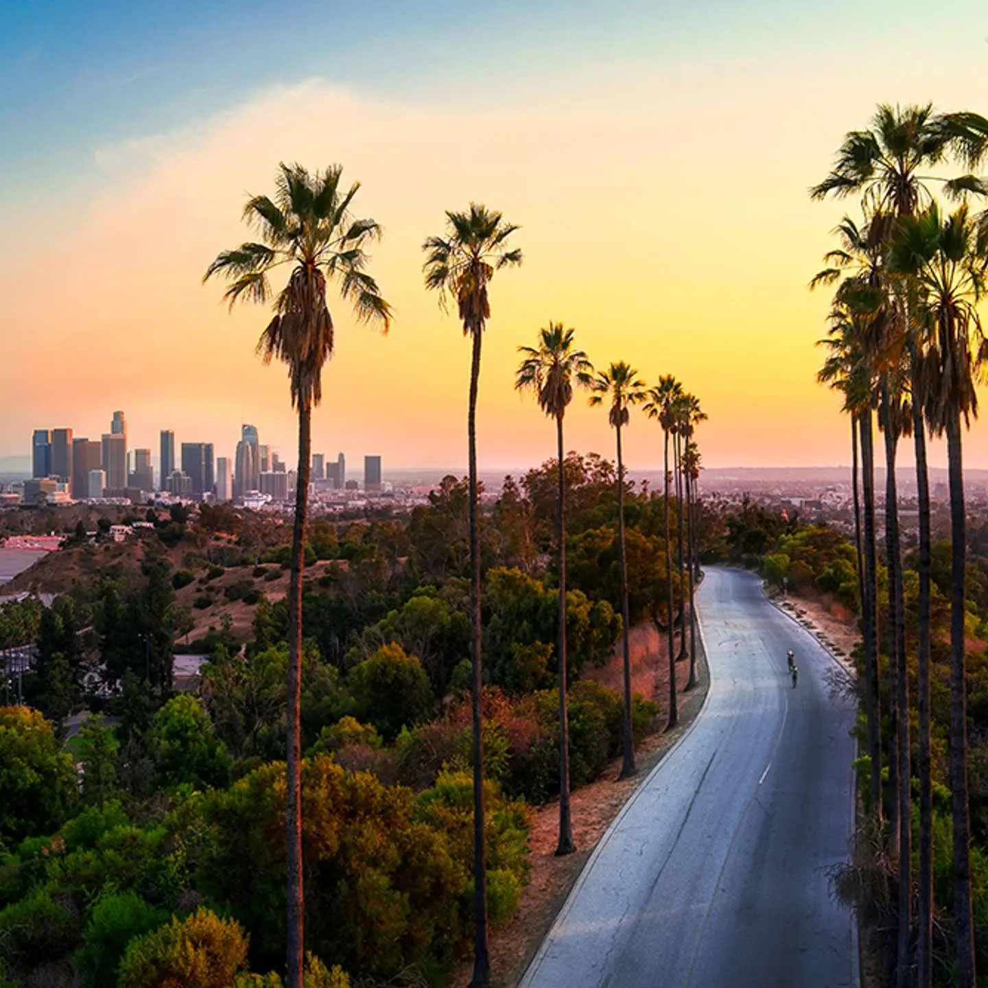 Best eSIM for Los Angeles Travel in 2026: Complete Guide