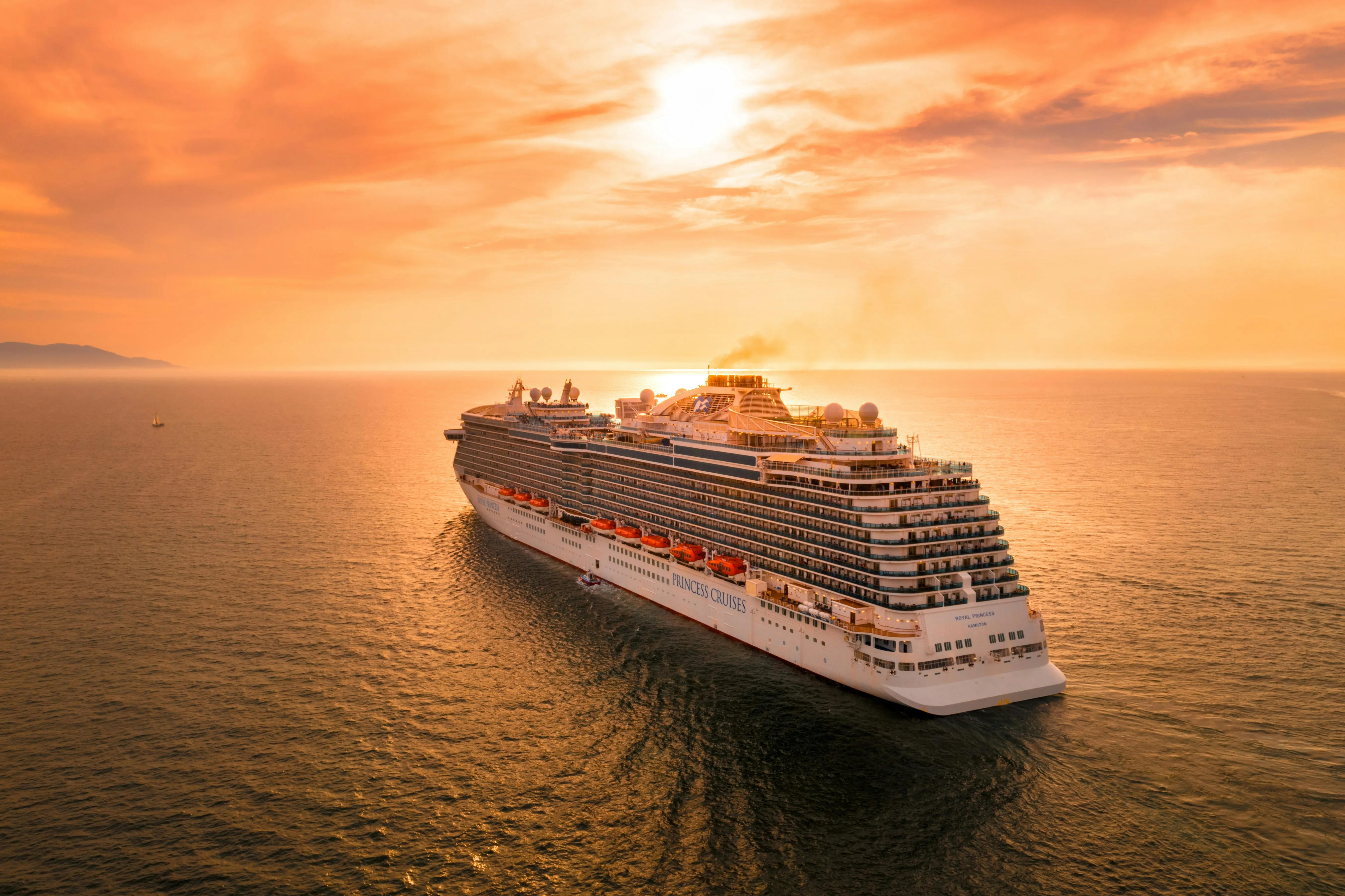  Best eSIM for Mediterranean Cruise 2026: Beat the Overpriced Ship Wi-Fi