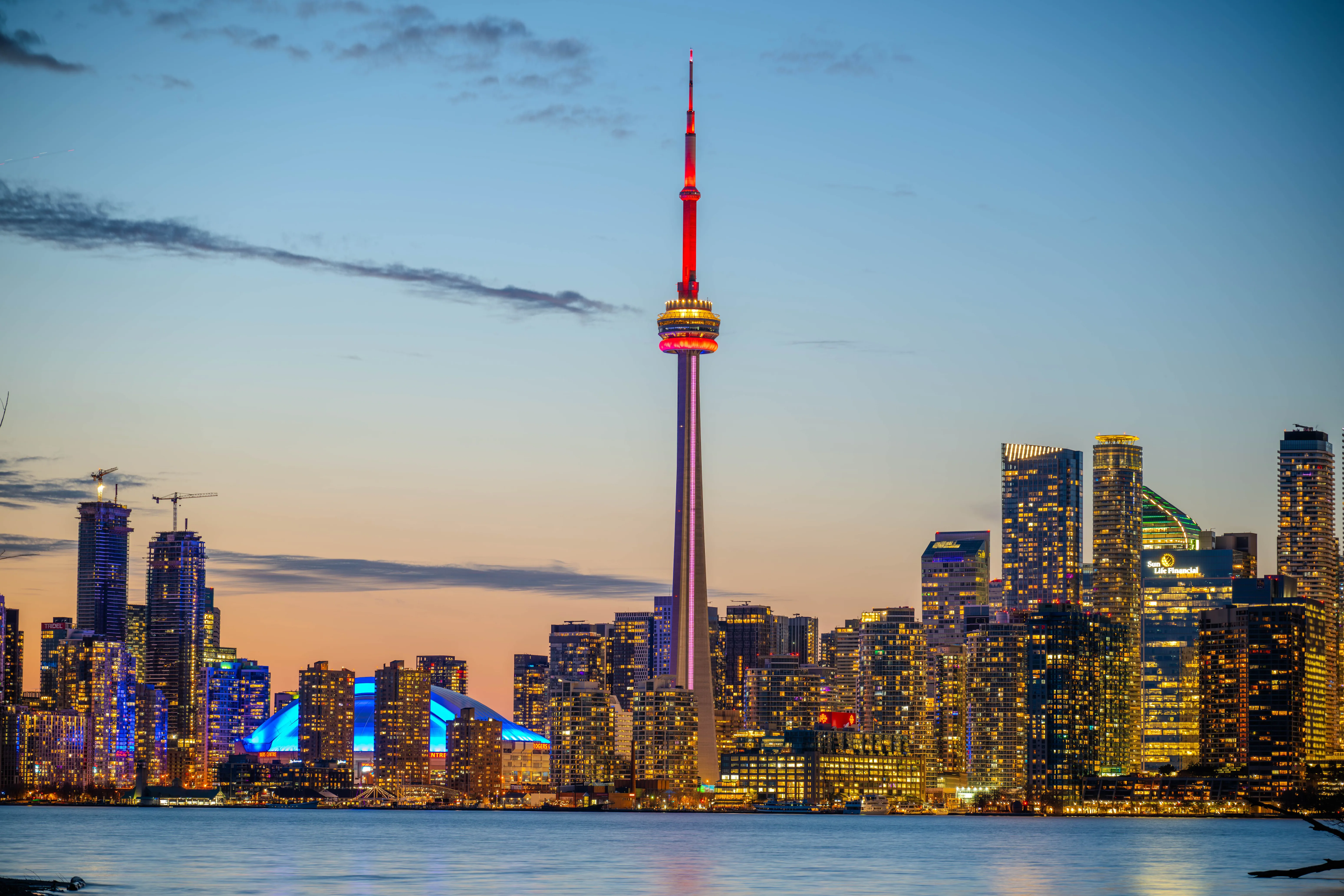 Best Travel eSIM for Canada 2026: Top Rated Data Plans for Tourists