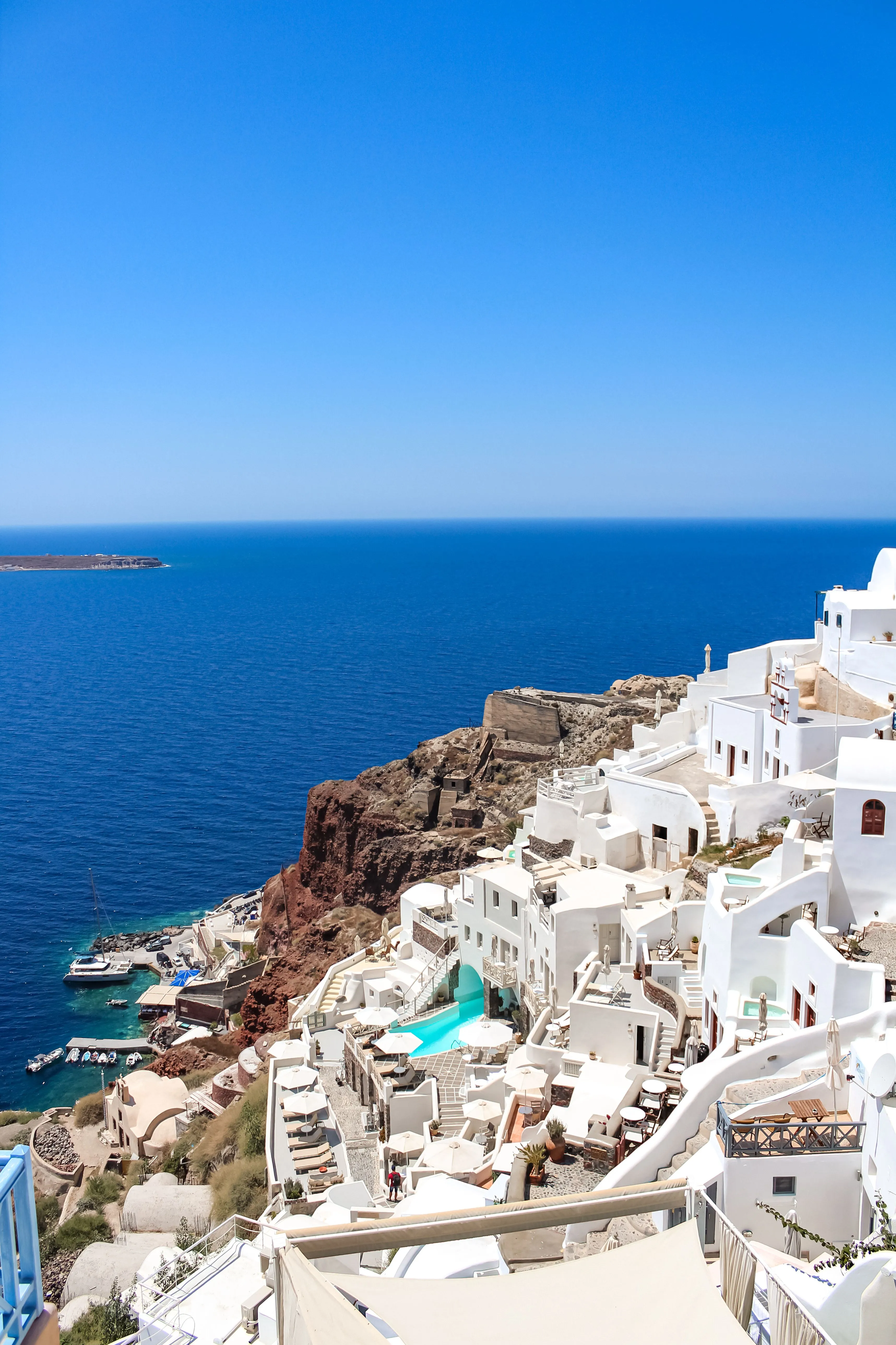 Best Travel eSIM for Greece & Santorini 2026: Island Hopping Data Guide