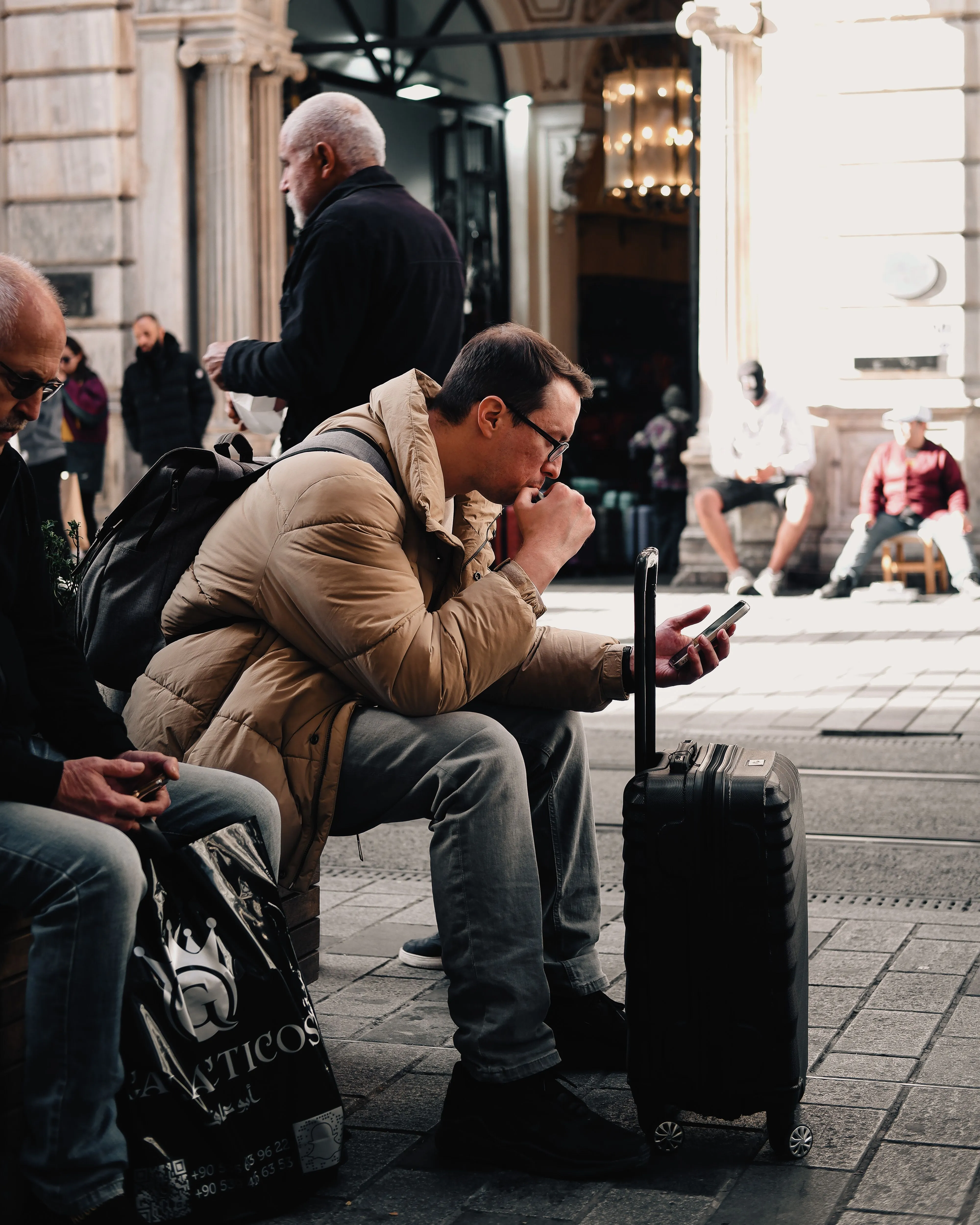 eSIM vs Physical SIM for International Travel: Avoid Overpriced Airport Tourist Traps